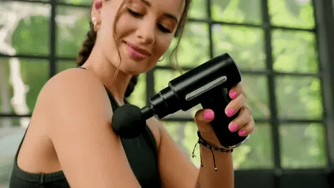"¡PISTOLA MASAJEADORA 4 EN 1 + REGALO GRATIS! EL ALIVIO QUE TE MERECES ESTÁ AQUÍ 😍✅"
